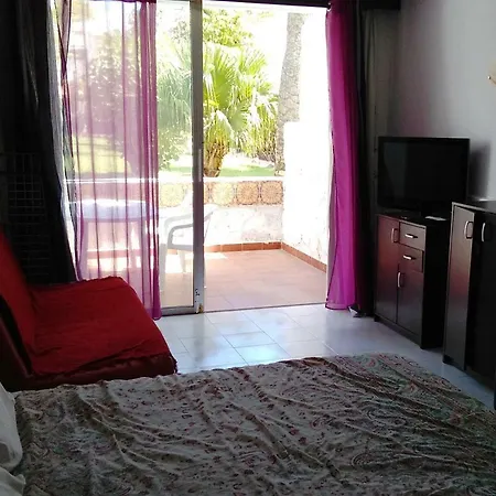 For 4 People, Costa Del Silencio, Chaparral, Near The Ocean, Wifi コスタ・デル・シレンチオ