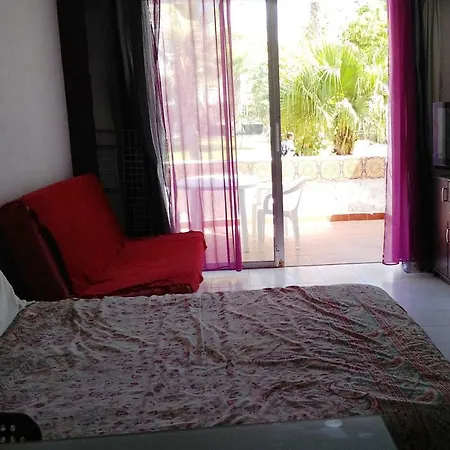 For 4 People, Costa Del Silencio, Chaparral, Near The Ocean, Wifi コスタ・デル・シレンチオ